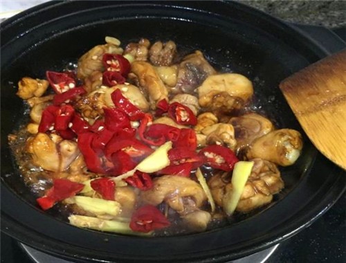 趣味香黄焖鸡米饭